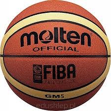 Najwyższej klasy, trwała piłka treningowa do koszykówki. Posiada certyfikat FIBA Approved (International Basketball Federation). Nowy oficjalny 12-panelowy design. Wykonana z syntetycznej skóry poliuretanowej o zwiększonej odporności na ścieranie. Podwójnie laminowana butylo-gumowa dętka oraz wewnętrzne nylonowe wzmocnienie zwiększa wytrzymałość piłki na utrzymywanie odpowiedniego ciśnienia powietrza.
