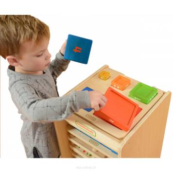 Bardzo pomysłowa zabawka marki Masterkidz, która posiada wiele wspaniałych funkcji, które pozwolą dziecku prawidłowo się rozwijać.
