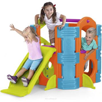 Plac zabaw wspiera integrację najmłodszych.