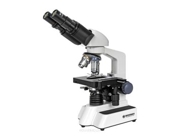 Dwuokularowy, transmisyjny mikroskop o szerokim zakresie powiększeń wyposażony w okulary szerokokątne oraz cztery achromatyczne obiektywy. Regulacja intensywności oświetlenia, zintegrowany kondensor soczewkowy z przesłoną irysową oraz jasne oświetlenie LED umożliwiają dobór optymalnych warunków mikroskopowania dla każdego preparatu.