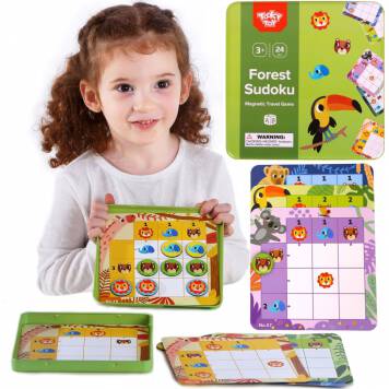 Rewelacyjna gra dla dzieci od renomowanej marki Tooky Toy stworzona na wzór prawdziwego sudoku. Zapewni mnóstwo dobrej zabawy wspomagając przy tym rozwój intelektualny najmłodszych. 
Gra dzięki aż 15 dwustronnym planszom sprawi, że zabawa nie znudzi się przez długie godziny zabaw!