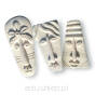 Udekoruj ceramiczne maski plemienne.